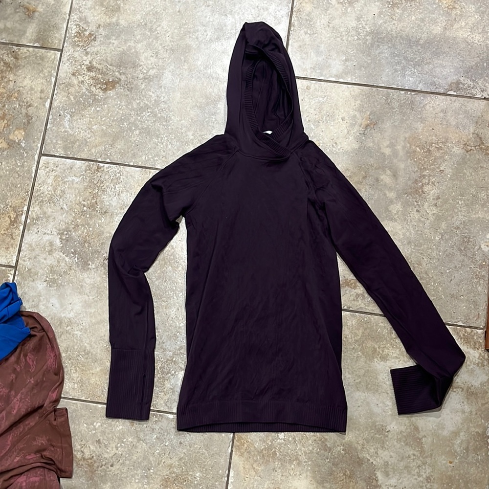 Lulu hoodie workout top